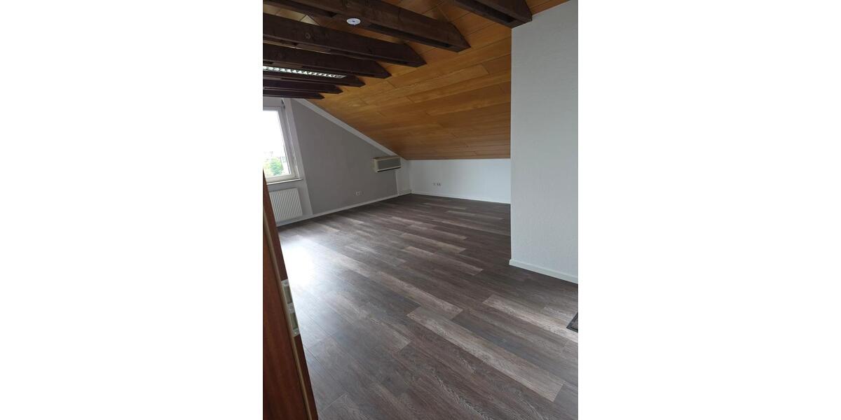 Dachgeschoßwohnung Bad Rappenau - 3 Zimmer, 107 m&sup2;, 1.150&euro; | Angebot:26619119