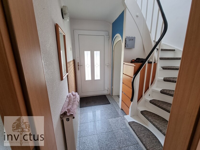 Charmantes Zweifamilienhaus in Obersulm! Vielseitig nutzbar für Familien, Investoren und Mehrgenerationenwohnen 7 zimmer