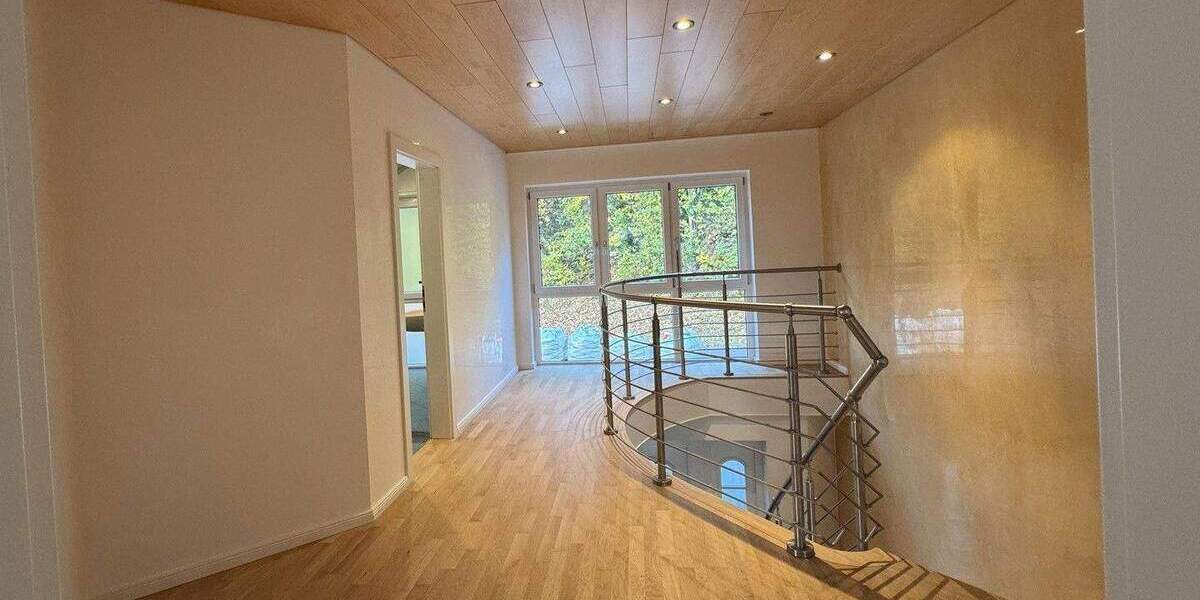 Einfamilienhaus Neckarzimmern - 6 Zimmer, 315 m&sup2;, 2.600&euro; | Angebot:24504270