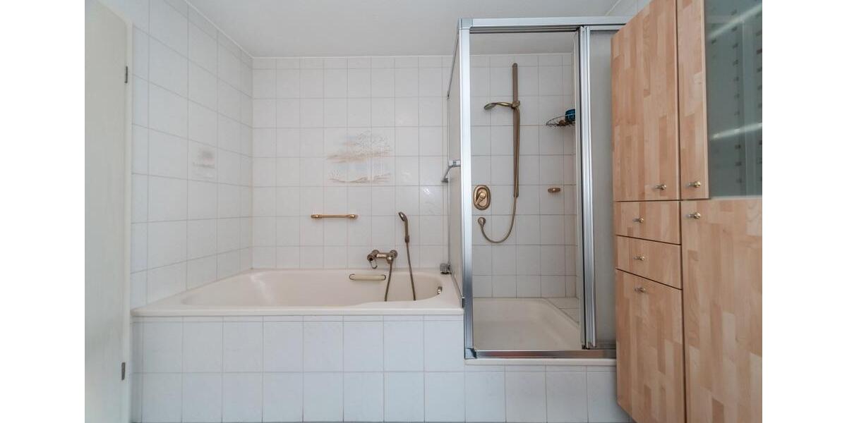 Erdgeschoßwohnung Neckarwestheim - 4 Zimmer, 127 m&sup2;, 1.500&euro; | Angebot:26285298