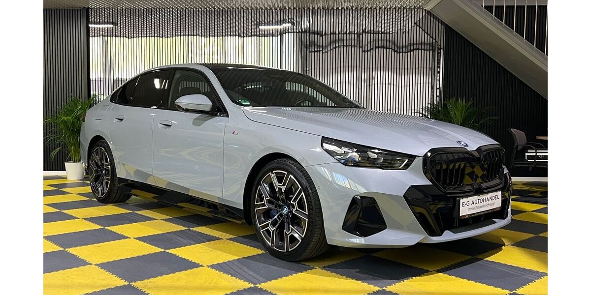 BMW i5 39.900 km 54.890 € Bad Friedrichshall 74177
