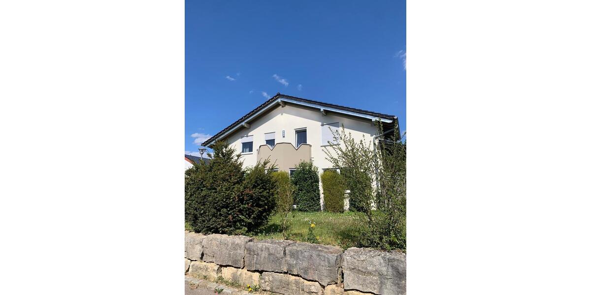 Einfamilienhaus Untereisesheim - 5 Zimmer, 185 m&sup2;, 2.200&euro; | Angebot:26034018