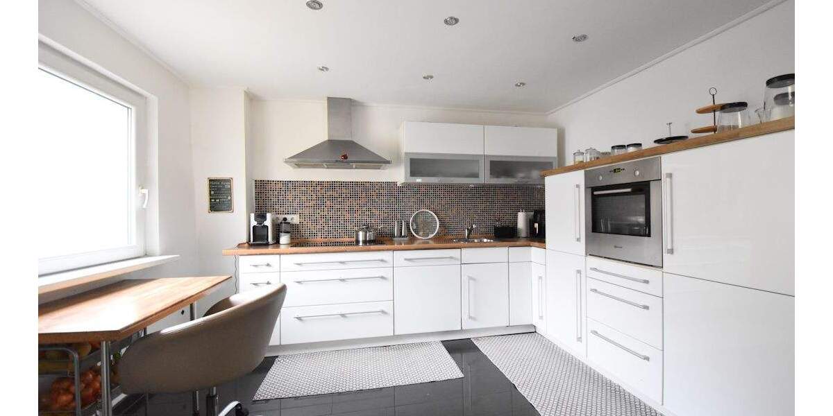 Einfamilienhaus Sinsheim - 9 Zimmer, 202 m&sup2;, 499.000&euro; | Angebot:25213142