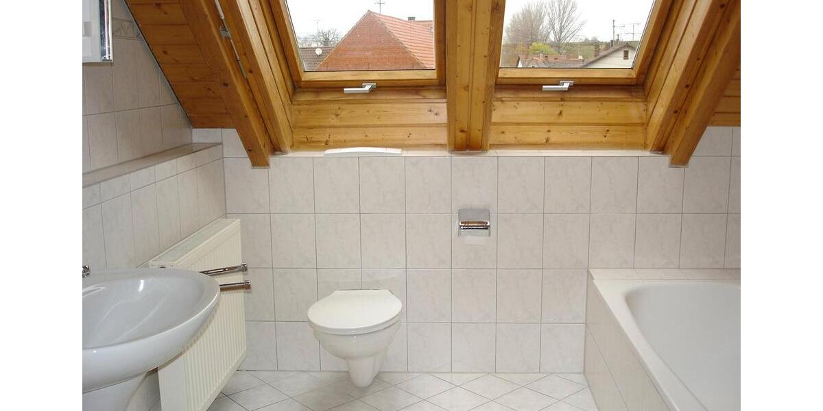 Dachgeschoßwohnung Neuenstadt am Kocher - 2 Zimmer, 110 m&sup2;, 950&euro; | Angebot:26415219