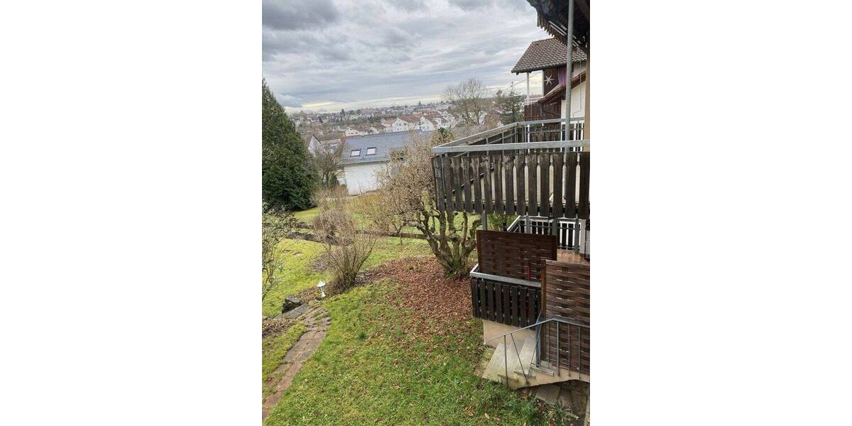 Etagenwohnung Backnang - 3 Zimmer, 94 m&sup2;, 1.300&euro; | Angebot:26877417
