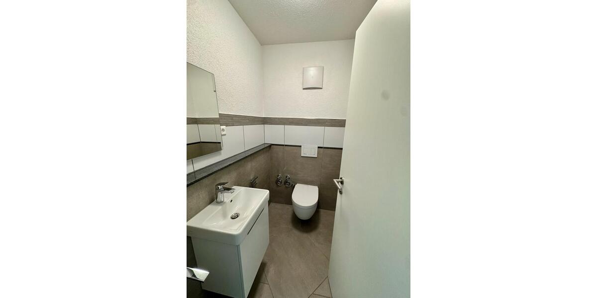 Erdgeschoßwohnung Sulzfeld - 4 Zimmer, 110 m&sup2;, 1.350&euro; | Angebot:24514652