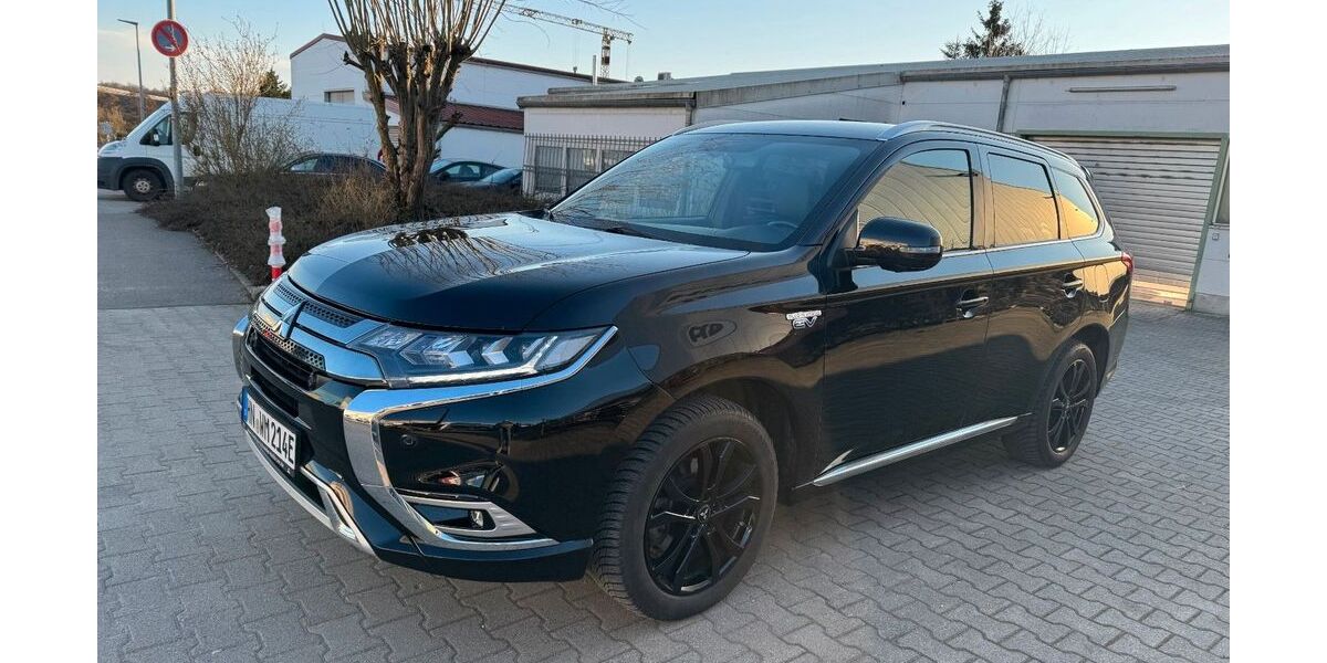Mitsubishi Outlander 153.000 km 14.500 &euro; Neuenstadt-Stein a.K. 74196