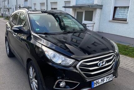 Hyundai ix35 180.000 km 8.600 &euro; Heilbronn 74078