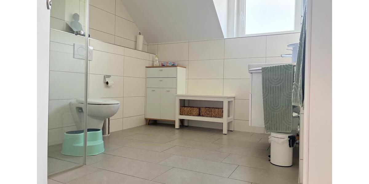 Etagenwohnung Backnang - 4 Zimmer, 94 m&sup2;, 1.150&euro; | Angebot:26535939