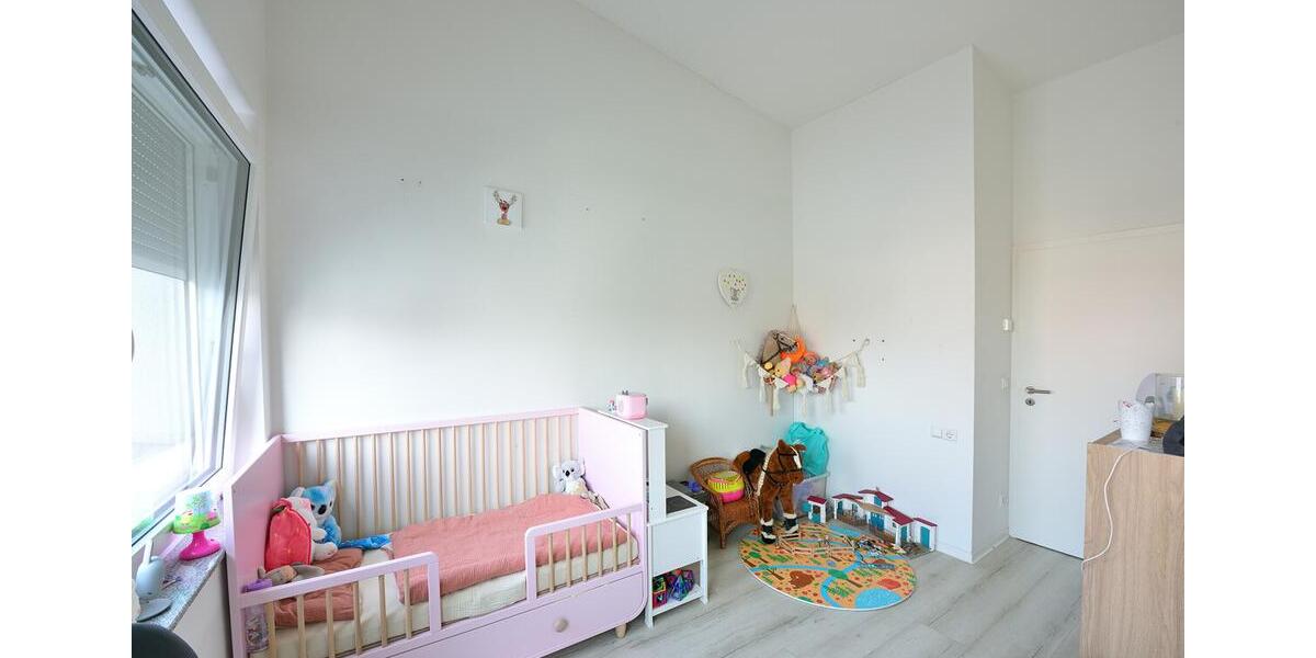 Reihenhaus Markgröningen - 5 Zimmer, 133 m&sup2;, 1.700&euro; | Angebot:25632777