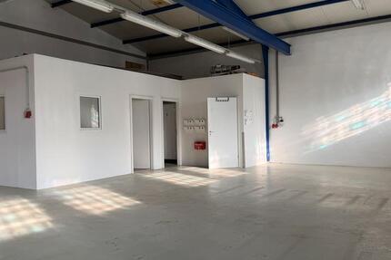Mehrzweckhalle mit Büro in Heilbronn Sontheim - 114qm - ab sofort zimmer