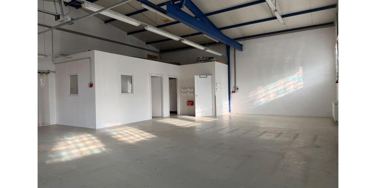 Mehrzweckhalle mit Büro in Heilbronn Sontheim - 114qm - ab sofort zimmer