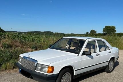 Mercedes-Benz 190 286.555 km 3.599 &euro; Heilbronn 74074