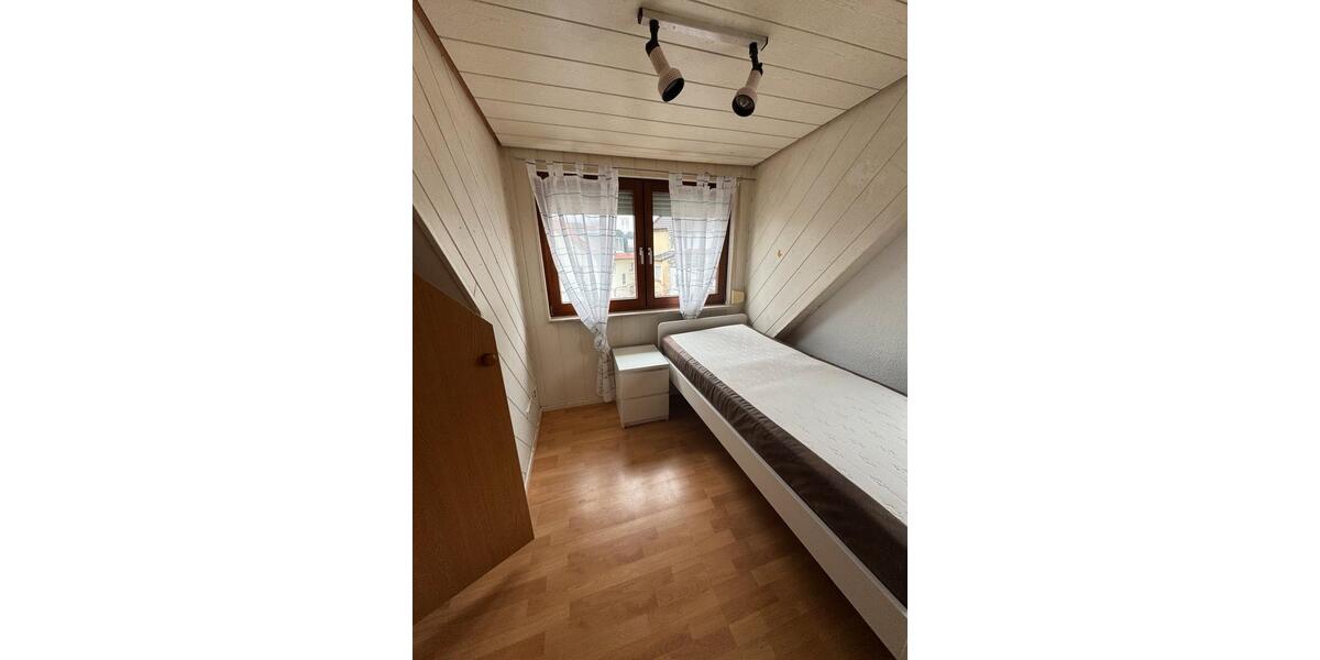 Dachgeschoßwohnung Heilbronn Kernstadt - 1 Zimmer, 28 m&sup2;, 680&euro; | Angebot:25162243