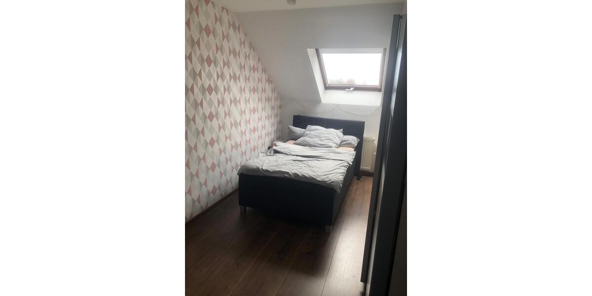 Dachgeschoßwohnung Gundelsheim - 3.5 Zimmer, 90 m&sup2;, 329.000&euro; | Angebot:27569676