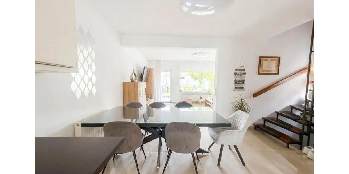 Reihenhaus Bad Friedrichshall - 5 Zimmer, 110 m&sup2;, 2.150&euro; | Angebot:27619020