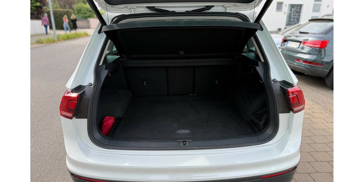 VW Tiguan 1.4 TSI BMT ´´Sound´´ Navi ACC AHK 100.000 km 16.990 &euro; Neckarsulm 74172