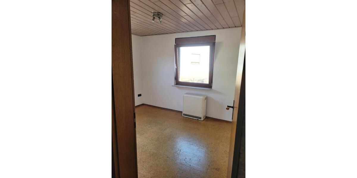 Etagenwohnung Bretzfeld - 3 Zimmer, 105 m&sup2;, 790&euro; | Angebot:25365007