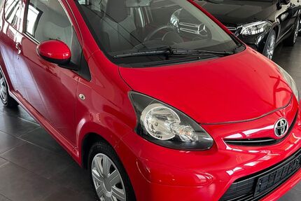 Toyota Aygo (X) 43.711 km 4.999 &euro; Bietigheim-Bissingen 74321