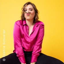 Fee Brembeck - How to Frau – Das Tutorial, nach dem niemand gefragt hat 13.03.2027 Freies Kulturzentrum Maschinenfabrik