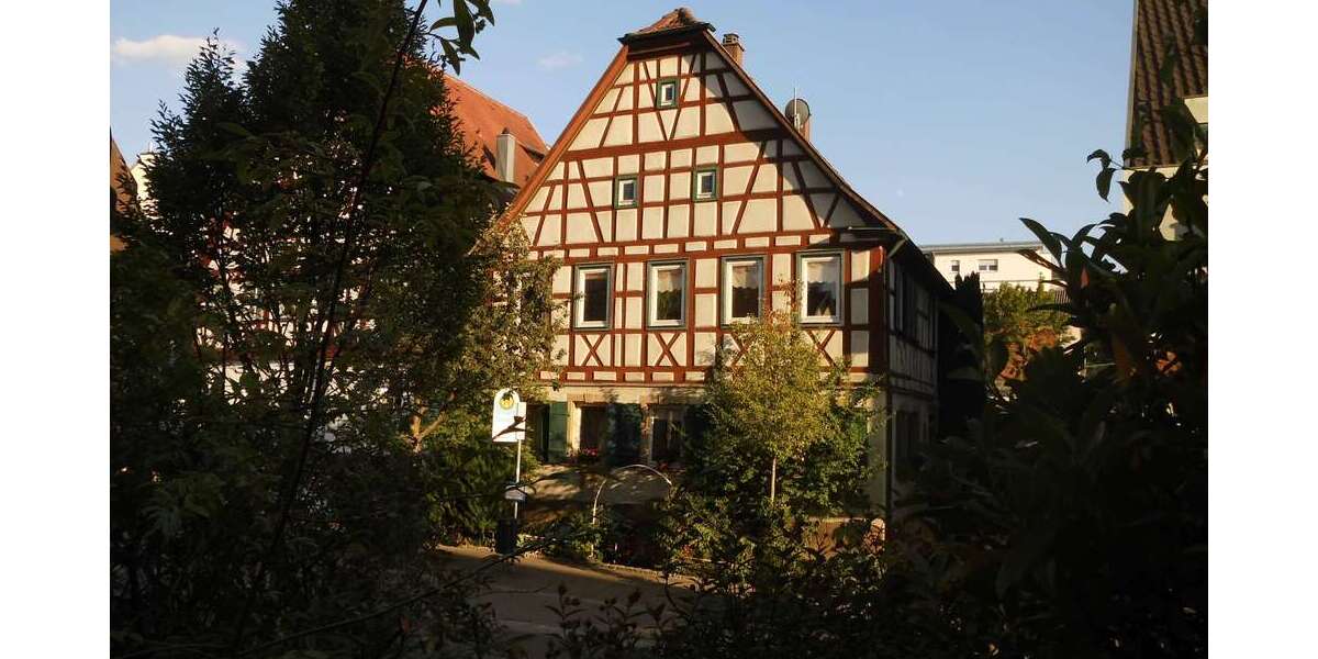 Einfamilienhaus Oedheim - 6 Zimmer, 226 m&sup2;, 375.000&euro; | Angebot:27199340