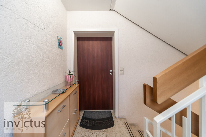 Modernisiertes Wohnung mit Balkon & Tiefgaragenstellplatz – zentral und ruhig gelegen 3 zimmer