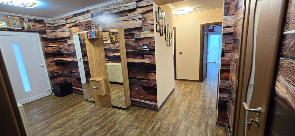 Wohn- und Geschäftshaus in Leingarten – Halle + Wohnung 6 zimmer