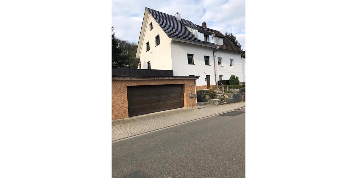 Etagenwohnung Mosbach - 5 Zimmer, 120 m&sup2;, 1.250&euro; | Angebot:26268869