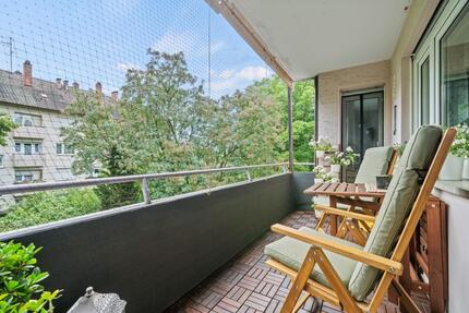 Helle 3-Zimmer-Whg im 2. OG mit 2 Balkonen in Ludwigsburg Ost 3 zimmer