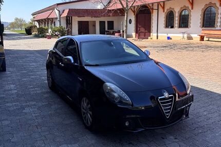 Alfa Romeo Giulietta 111.000 km 5.800 &euro; Lehrensteinsfeld 74251