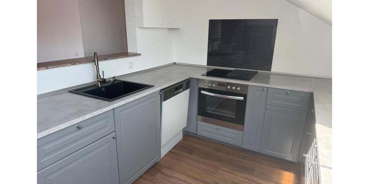 Dachgeschoßwohnung Neckarsulm - 3.5 Zimmer, 76 m&sup2;, 990&euro; | Angebot:26342835