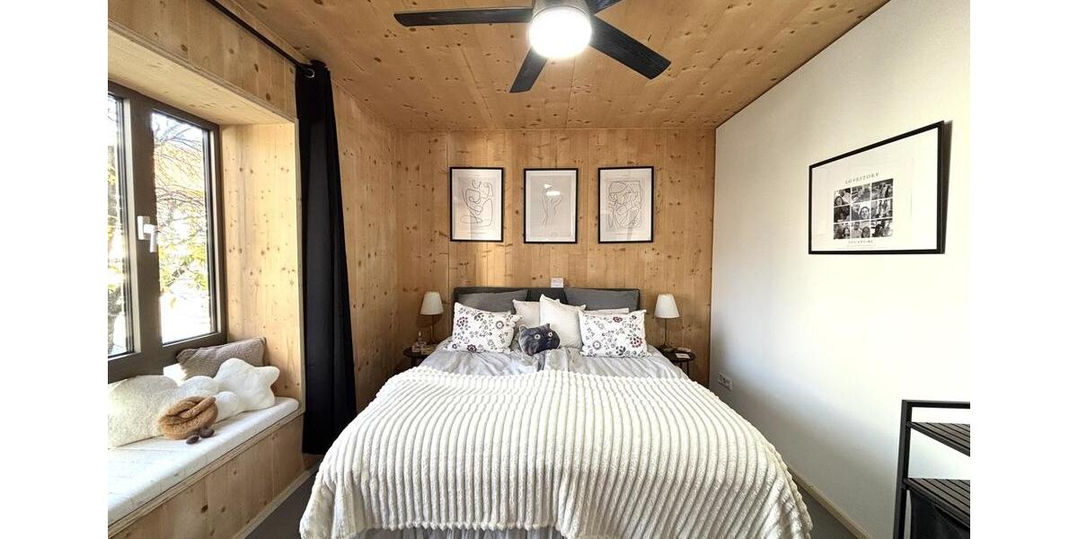 Stilvoll wohnen: Moderne 3,5-Zimmer-Maisonette mit Balkon und Stellplatz 3 zimmer