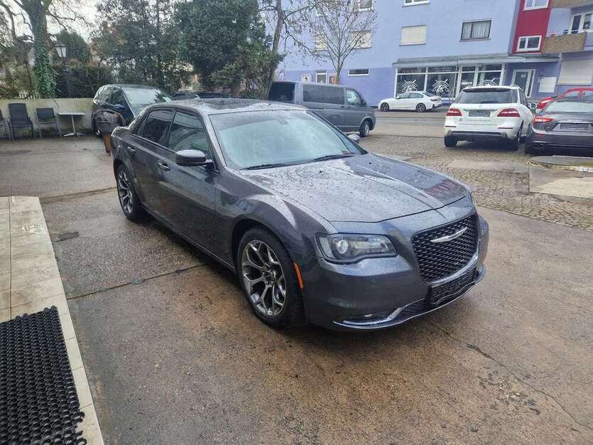 300 SRT