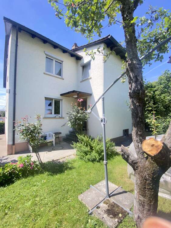 Haus zum Kaufen in Korntal-Münchingen 950.000 € 246 m²