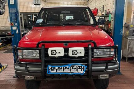 Opel Monterey