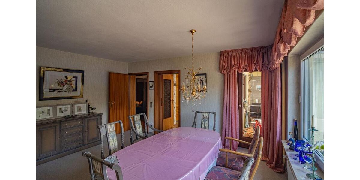 Einfamilienhaus Sulzfeld - 7 Zimmer, 230 m&sup2;, 520.000&euro; | Angebot:26592934