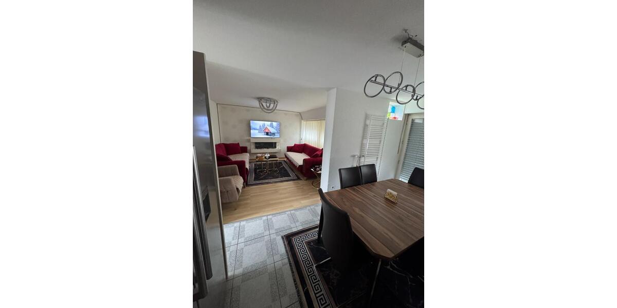 Geräumiges 6-Zimmer Haus in Heilbronn-Neckargartach 6 zimmer