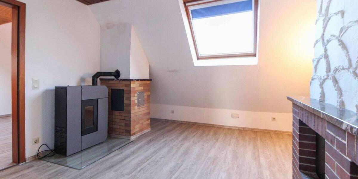 Doppelhaushälfte Erligheim - 9 Zimmer, 151 m&sup2;, 375.000&euro; | Angebot:26028535