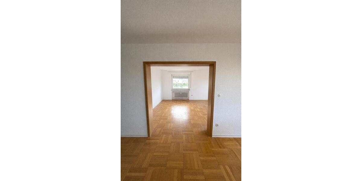Etagenwohnung Ludwigsburg Hoheneck - 5.5 Zimmer, 135 m&sup2;, 1.930&euro; | Angebot:25127713