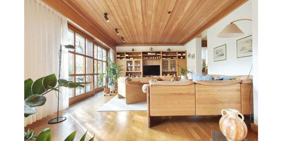 Vielfältig nutzbares 4-Familienhaus in gefragter Lage von Ludwigsburg-Pflugfelden 1 zimmer