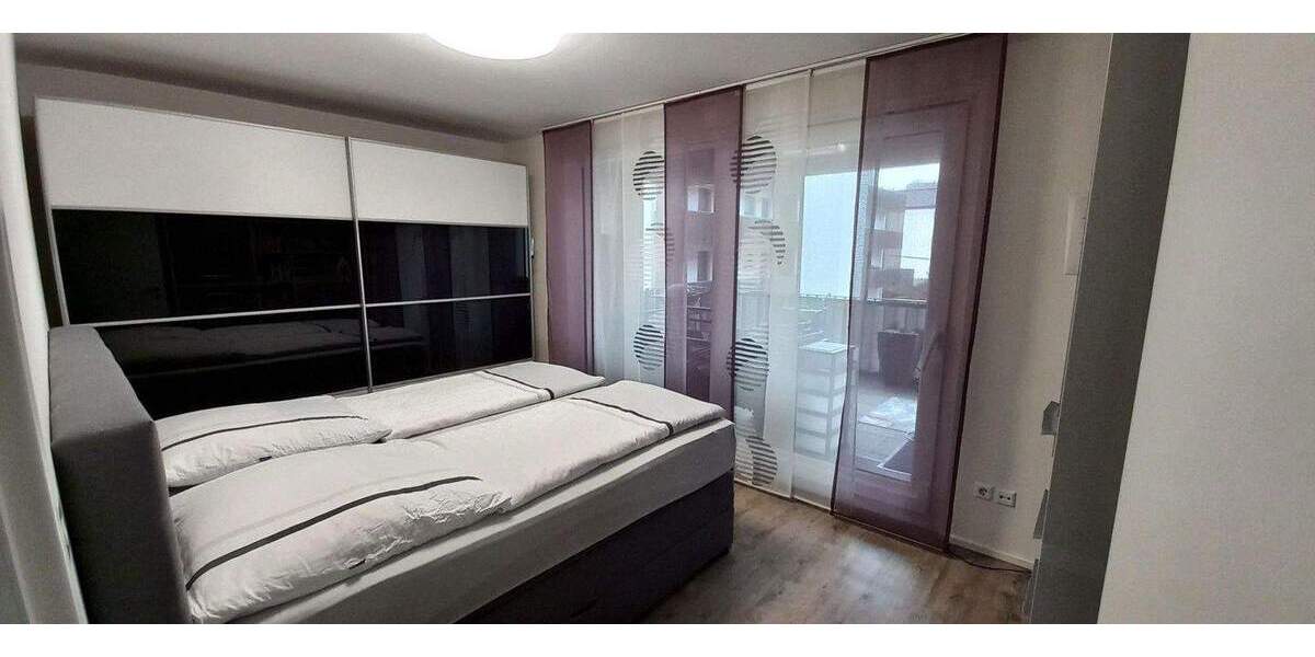 Große - neuwertige 4,5 Zimmer Wohnung zum Wohlfühlen - keine Provision VB 4 zimmer