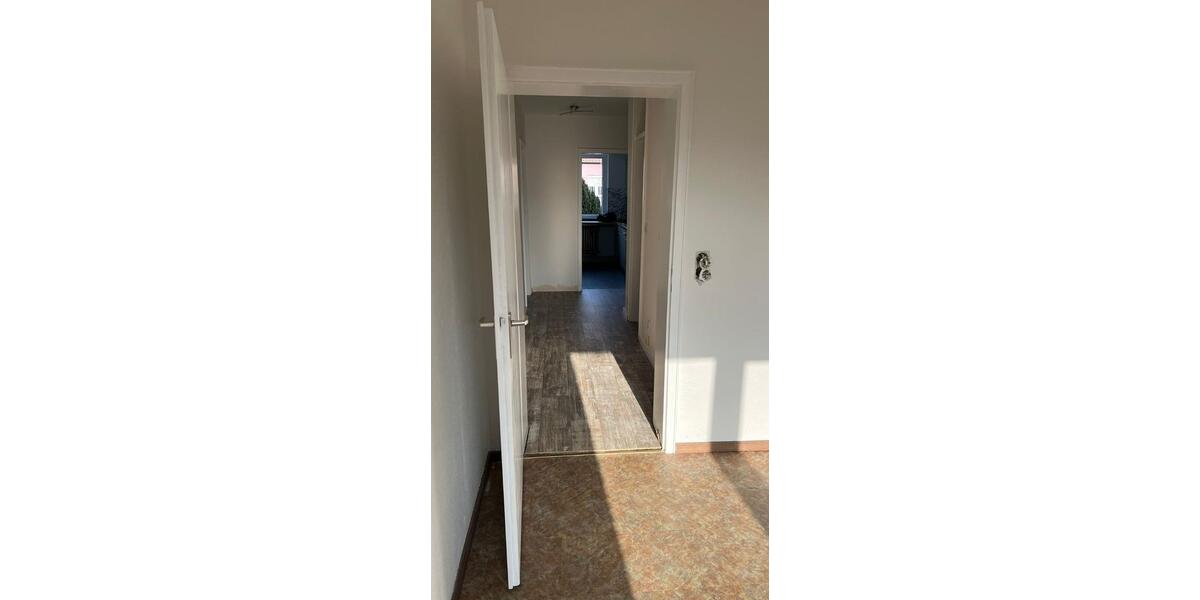 Erdgeschoßwohnung Markgröningen - 3 Zimmer, 78 m&sup2;, 1.050&euro; | Angebot:25547140