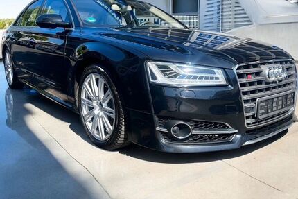 Audi S8