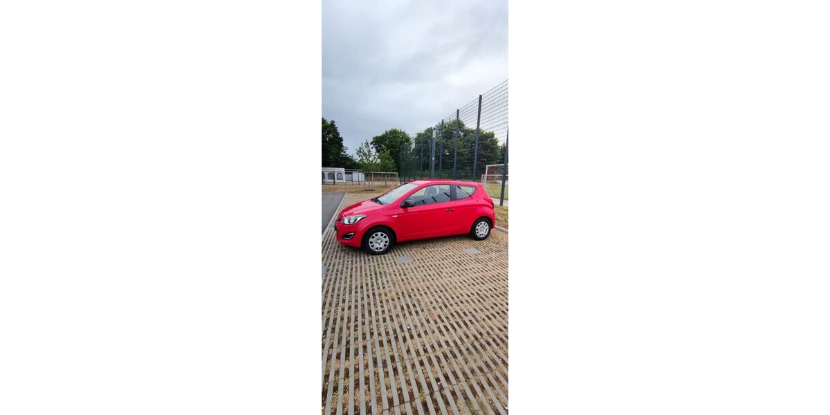 Hyundai i20 150.000 km 1.499 € Massenbachhausen 74252