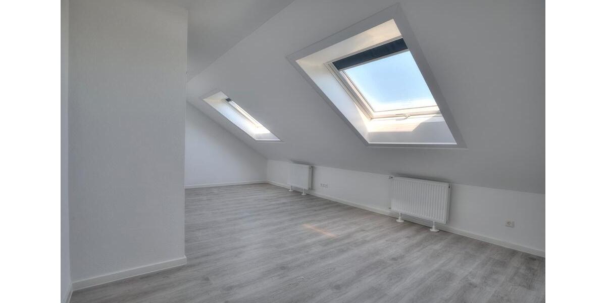 Dachgeschoßwohnung Heilbronn Böckingen - 4 Zimmer, 85 m&sup2;, 1.190&euro; | Angebot:26588248