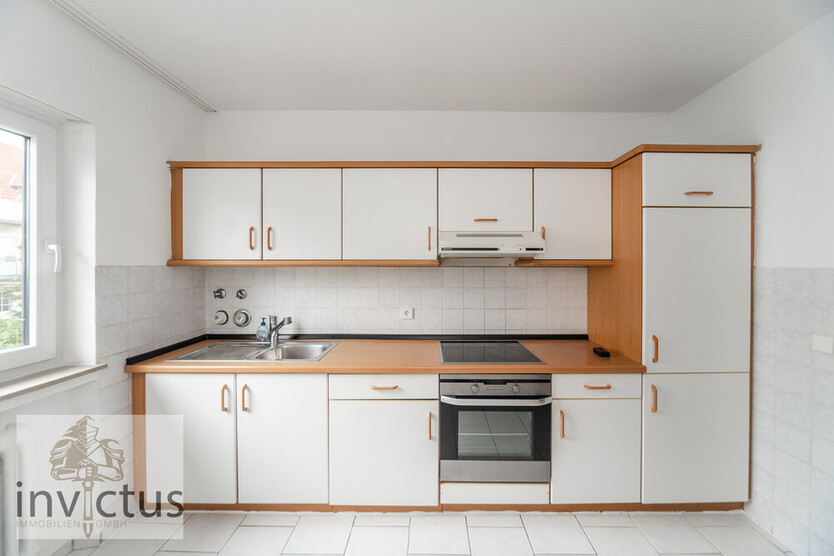 Zentrale Lage, helle Räume, solider Grundriss – attraktive und freie 2-Zimmer-Wohnung in Böckingen. 2 zimmer