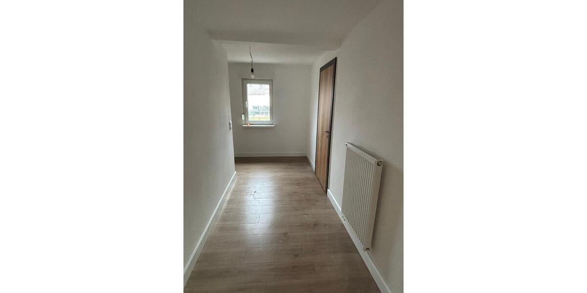 Einfamilienhaus Schwaigern - 4 Zimmer, 120 m&sup2;, 1.700&euro; | Angebot:24977745