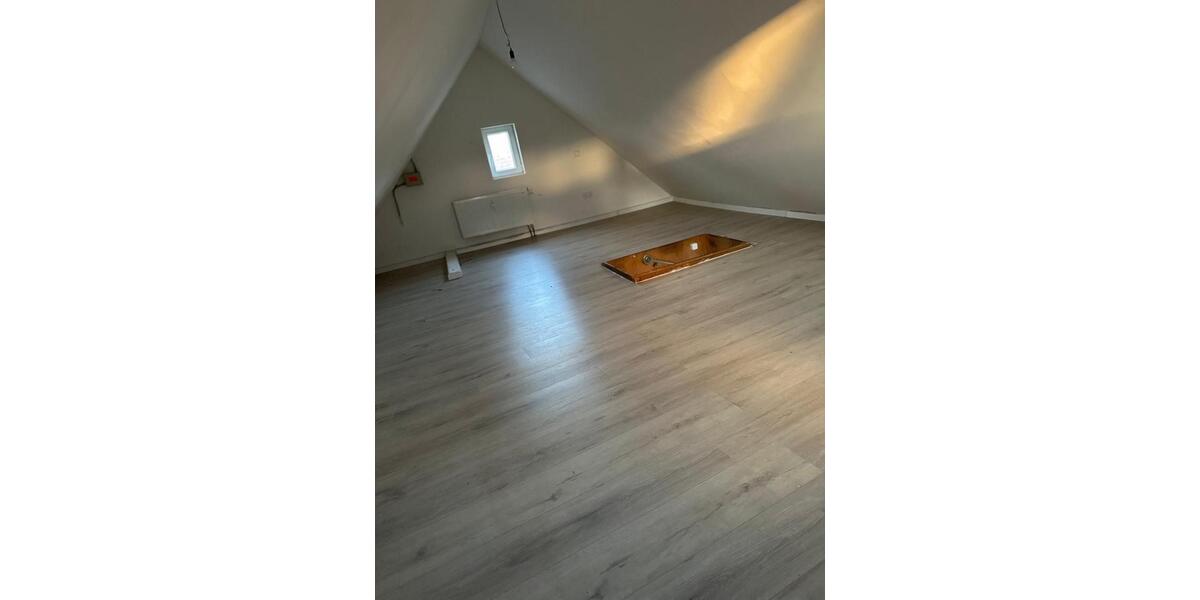Etagenwohnung Oedheim - 5 Zimmer, 140 m&sup2;, 1.460&euro; | Angebot:27557894