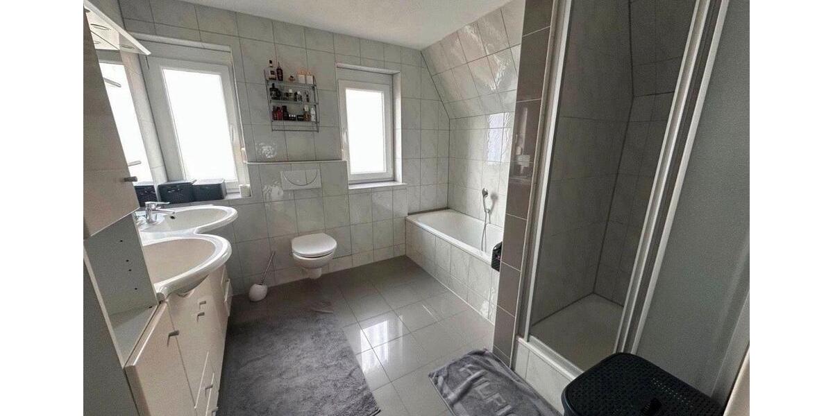 Einfamilienhaus Heilbronn Frankenbach - 8 Zimmer, 170 m&sup2;, 520.000&euro; | Angebot:26480358