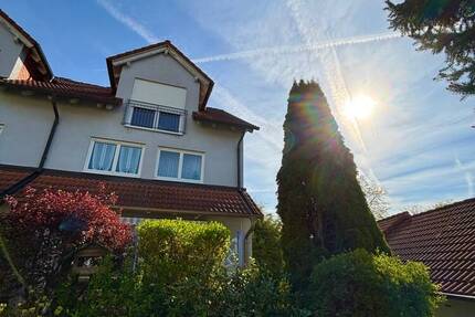 Charmantes Reihenendhaus mit Garten und Garage in Thann!